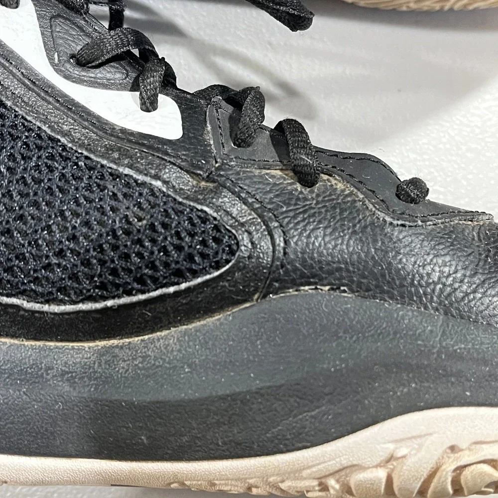 Under Armour Lockdown 6 GS Basketball Shoes Youth 7Y Black Gold‎ 3025617-003